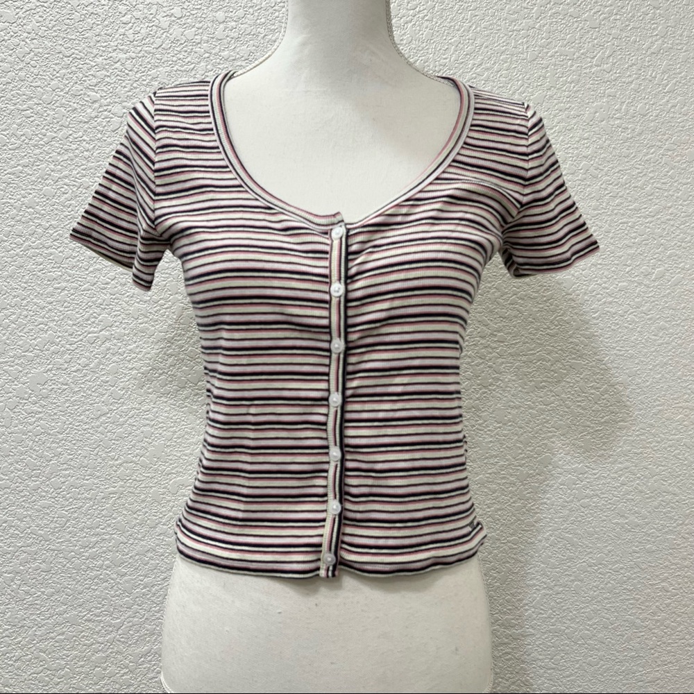 Hollister L Striped Baby Tee Cropped Button Detail 90s Inspired Casual Grunge